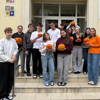 Halloween v angličtině: kreativní učení s dýněmi
